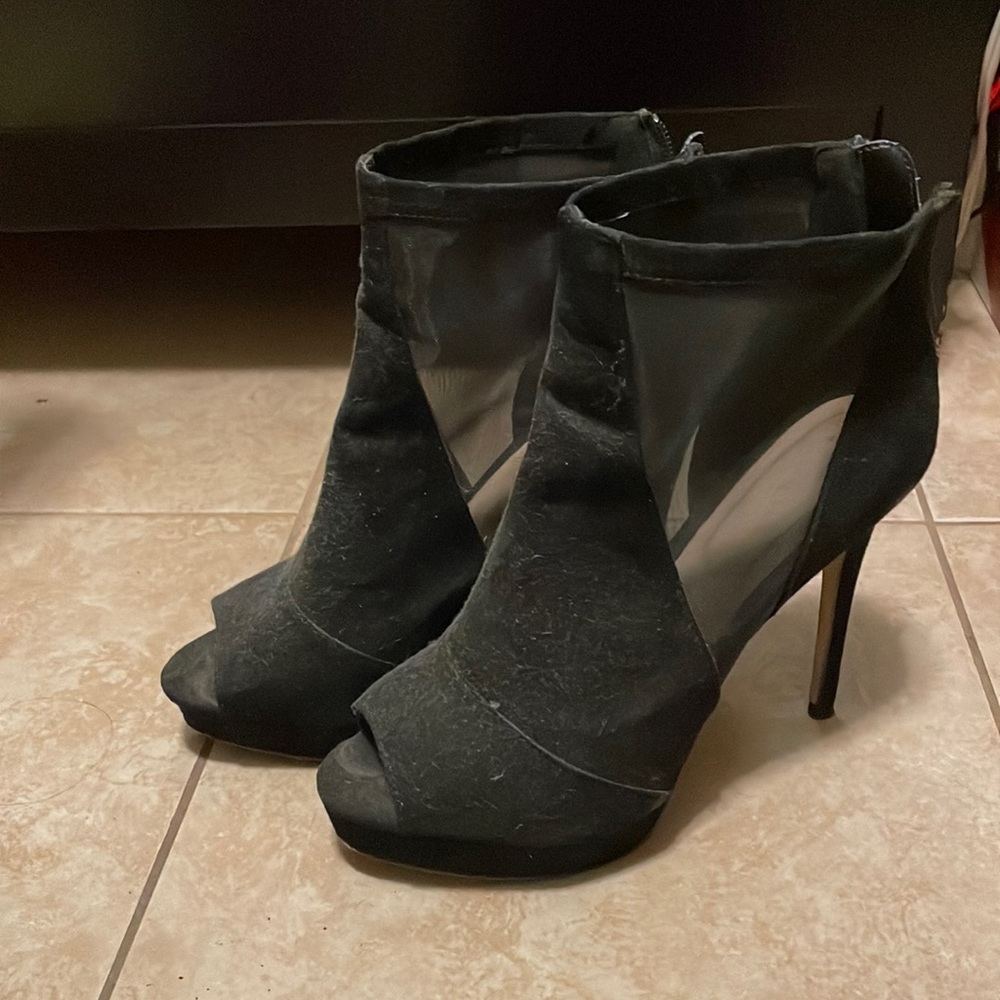 Aldo peep toes 5in heels